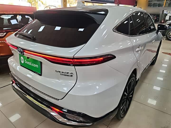 Toyota Venza 2023 2023款 2.5L智能电混双擎 两驱尊贵版