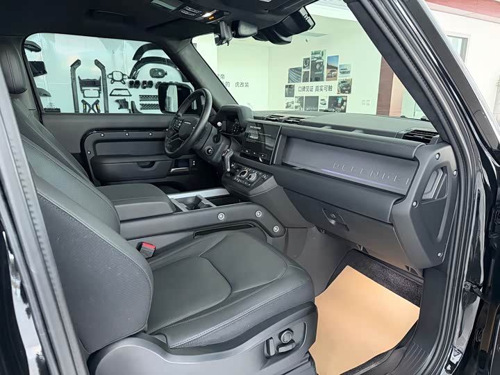 Land Rover Defender 2025 2025款 90 3.0T P400 X-Dynamic HSE