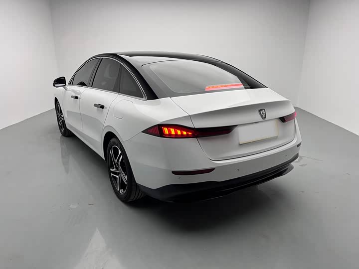 Roewe D7 2023 2023款 EV 510km 后驱卓越版