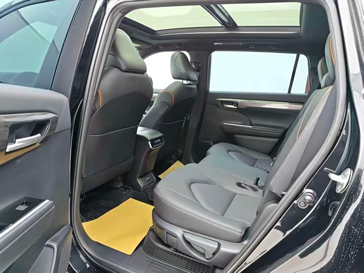 Toyota Crown Kluger 2024 2024款 2.5L HEV四驱豪华版