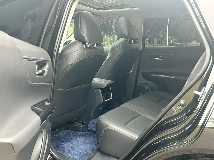 Toyota Venza 2024 2024款 2.0L CVT两驱尊贵版