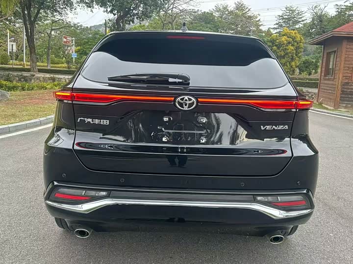 Toyota Venza 2024 2024款 2.0L CVT两驱尊贵版