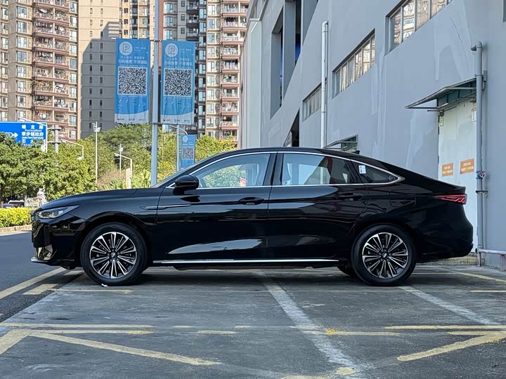 Chery Fulwin A8L 2025 2025款 1.5TGDI 145km 标准型