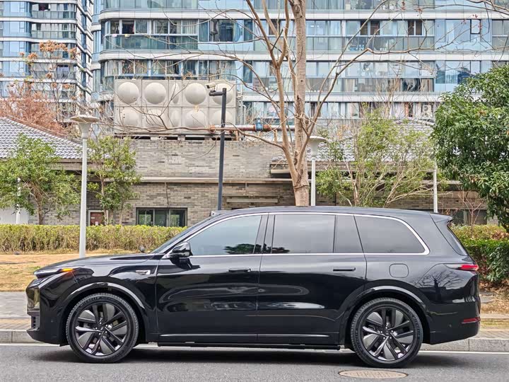 LiXiang L9 2025 2025款 Ultra 智能焕新版