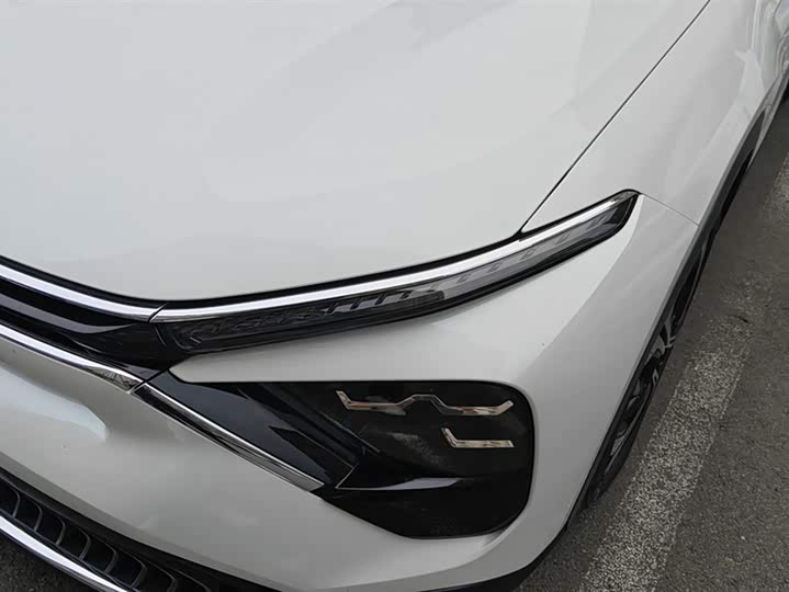 Citroen C5 X 2022 2022款 1.6T 享不凡 虎年开门红版