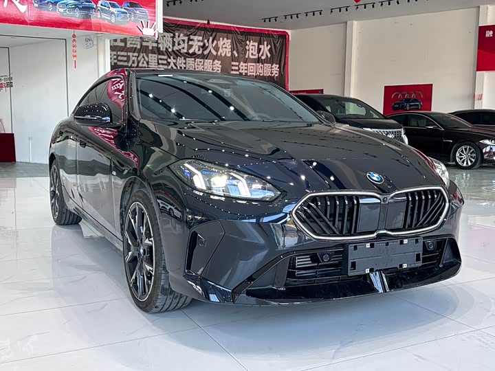 BMW 2 Series 2025 2025款 225L M运动曜夜套装