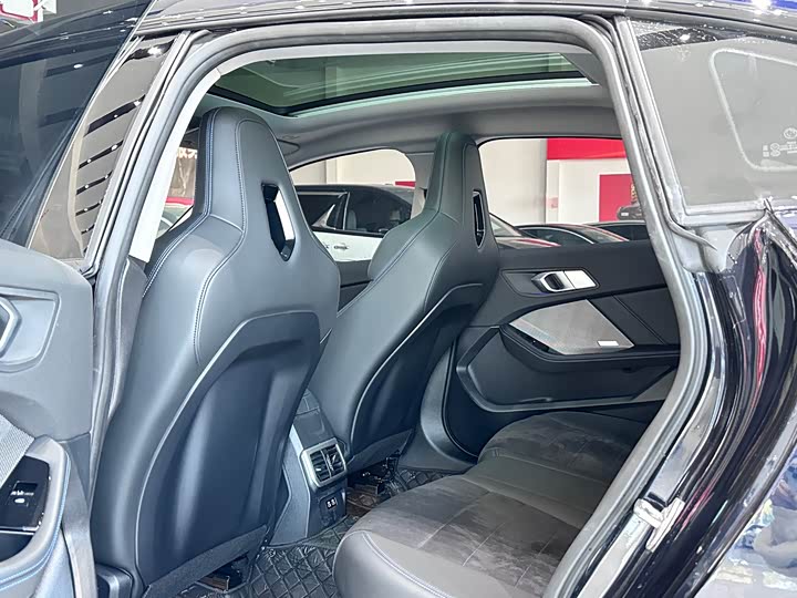 BMW 2 Series 2025 2025款 225L M运动曜夜套装