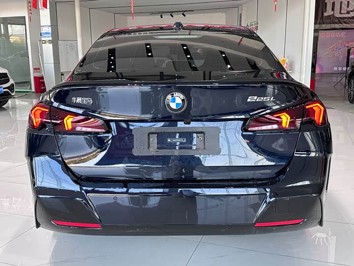 BMW 2 Series 2025 2025款 225L M运动曜夜套装