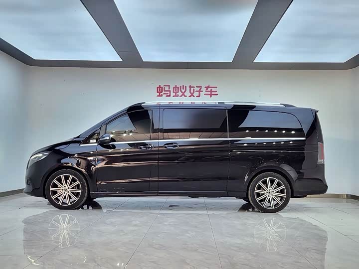 Mercedes-Benz V-Class 2024 2024款 V 300 L 长轴距尊贵版