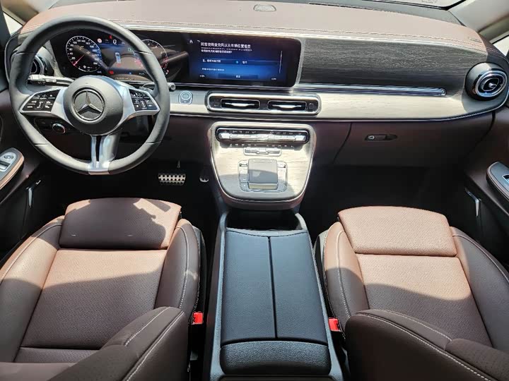 Mercedes-Benz V-Class 2024 2024款 V 300 L 长轴距尊贵版