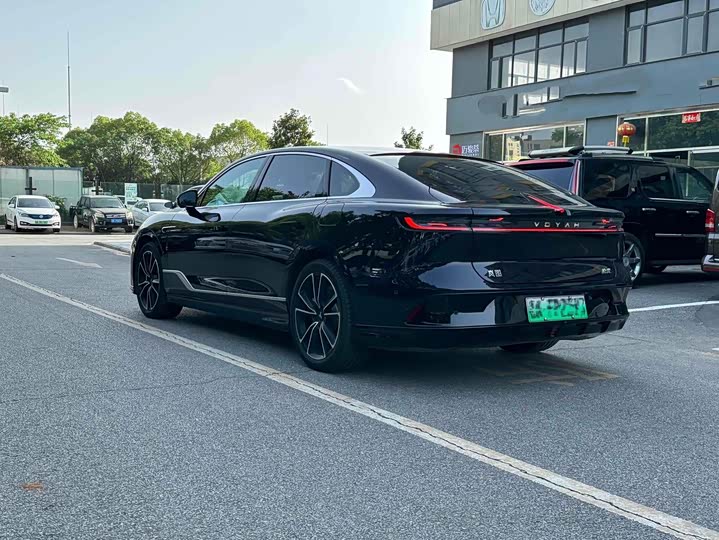 Voyah Passion 2024 2024款 PHEV 四驱超长续航旗舰版