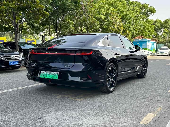 Voyah Passion 2024 2024款 PHEV 四驱超长续航旗舰版