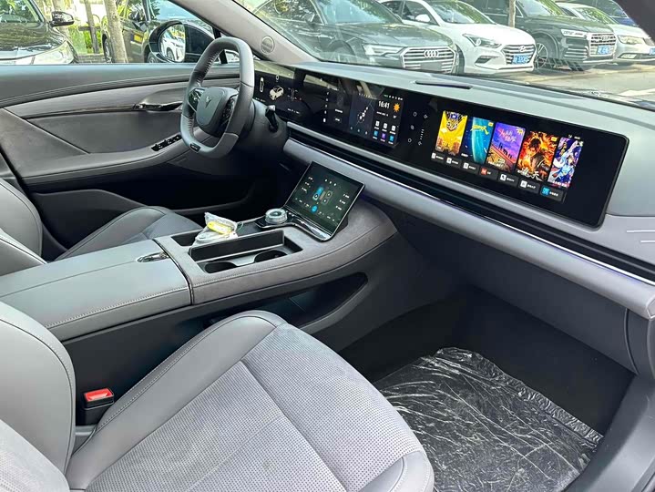 Voyah Passion 2024 2024款 PHEV 四驱超长续航旗舰版