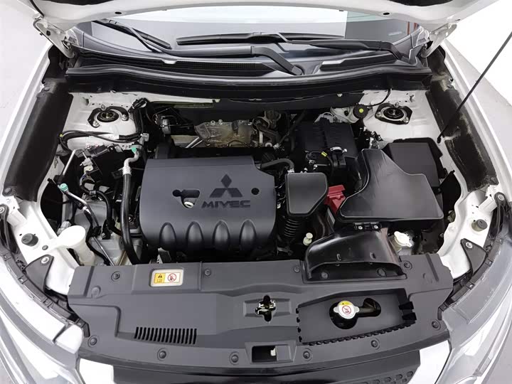 Mitsubishi Outlander 2021 2021款 改款 2.0L 两驱畅行版 5座