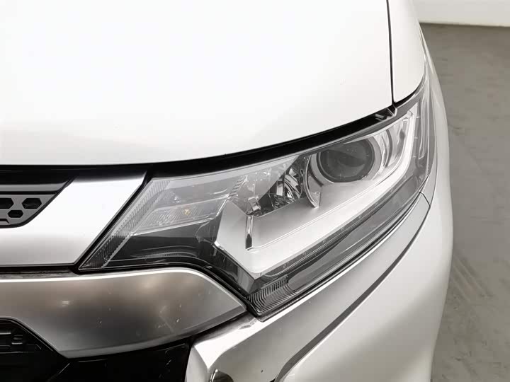 Mitsubishi Outlander 2021 2021款 改款 2.0L 两驱畅行版 5座