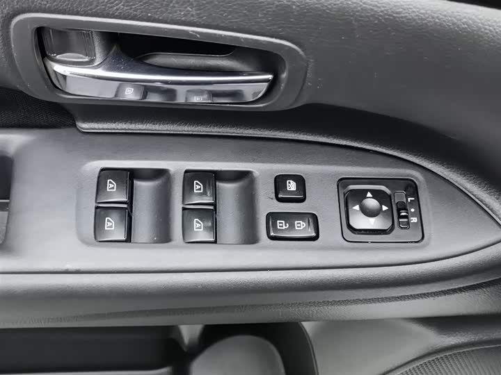 Mitsubishi Outlander 2021 2021款 改款 2.0L 两驱畅行版 5座