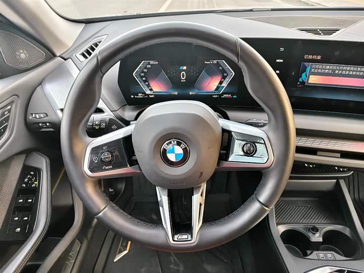 BMW 2 Series 2025 2025款 225L M运动曜夜套装