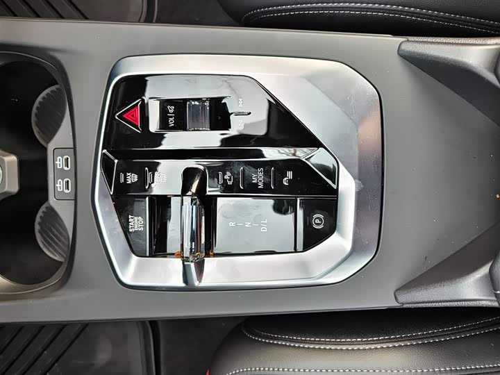 BMW 2 Series 2025 2025款 225L M运动曜夜套装