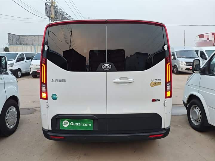 Maxus V70 2023 2023款 2.0T 精英版 自动长轴低顶 6/7座