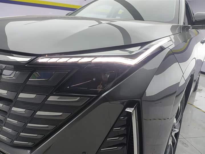 Changan UNI-Z Hybrid 2024 2024款 蓝鲸智电iDD 125km 超越型