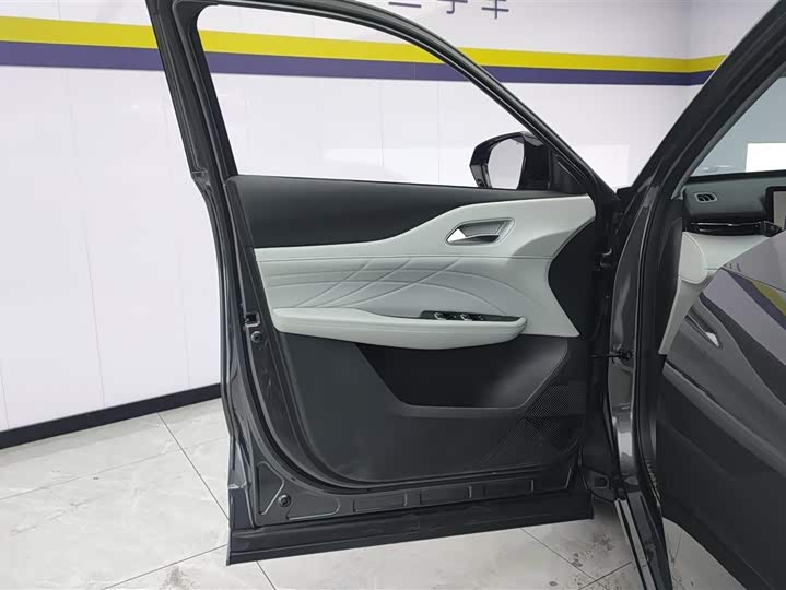 Changan UNI-Z Hybrid 2024 2024款 蓝鲸智电iDD 125km 超越型