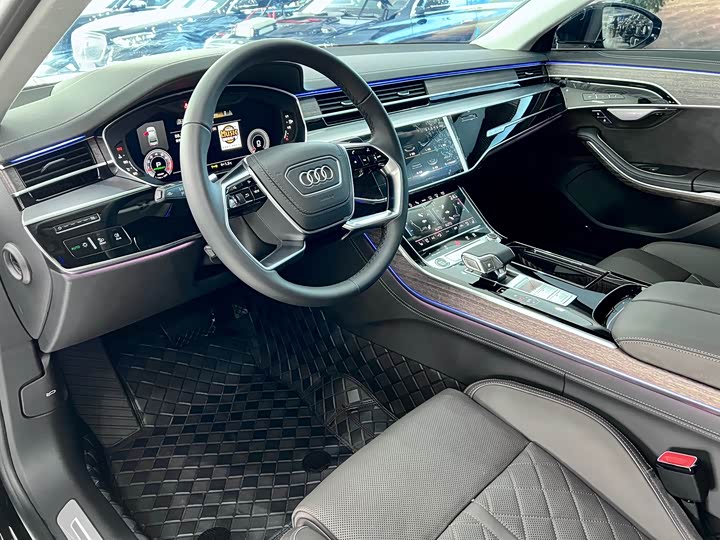 Audi A8 2025 2025款 A8L 55 TFSI quattro 旗舰型