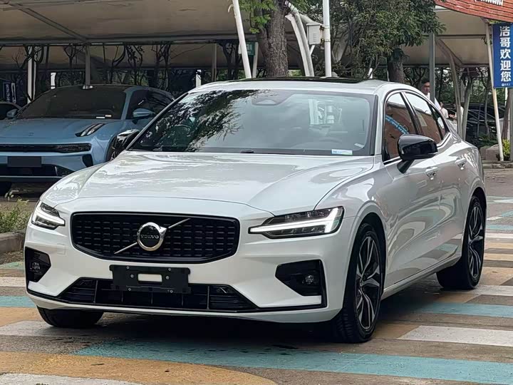 Volvo S60 2025 2025款 B5 智雅运动版
