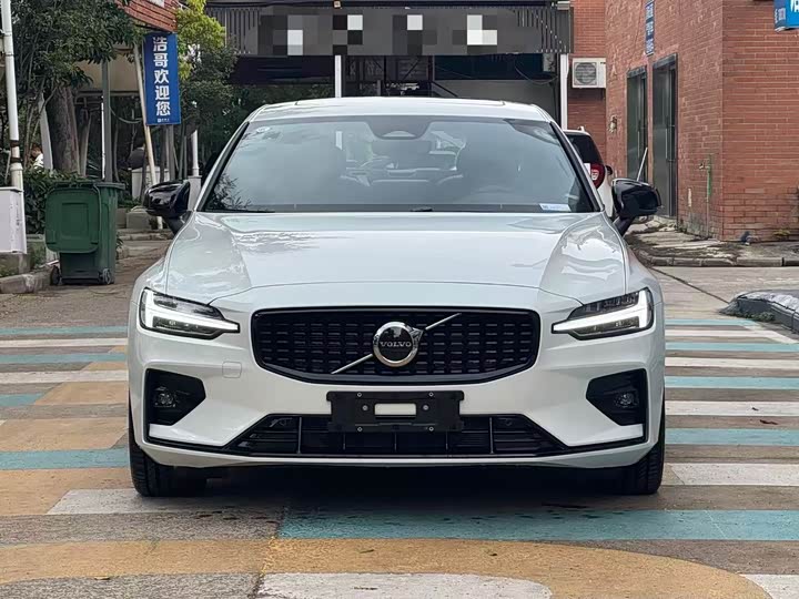 Volvo S60 2025 2025款 B5 智雅运动版