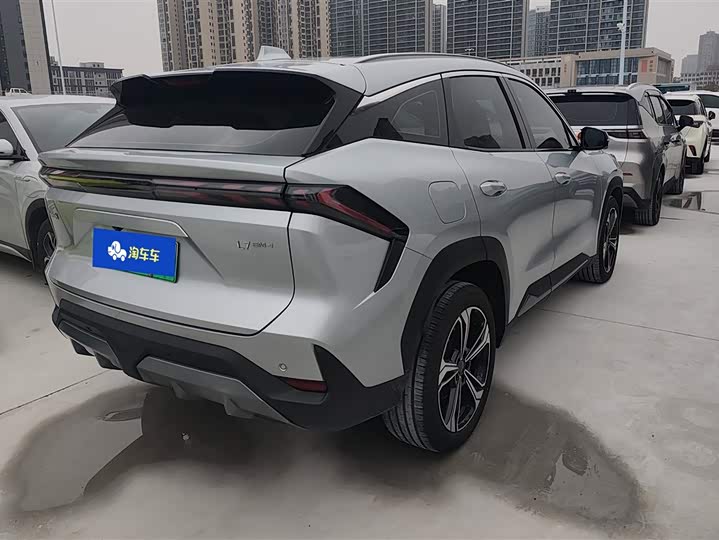 Geely Galaxy L7 2025 2025款 EM-i 115km 探索+版