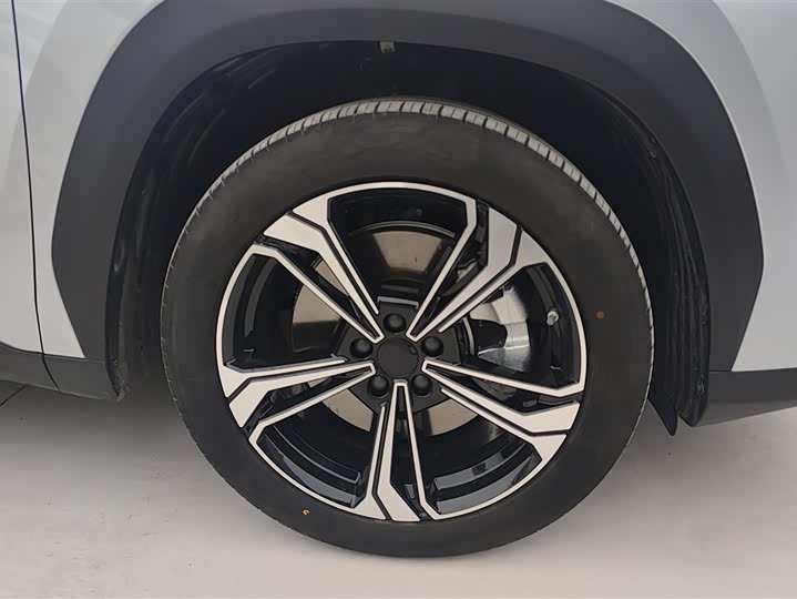 Geely Galaxy L7 2025 2025款 EM-i 115km 探索+版