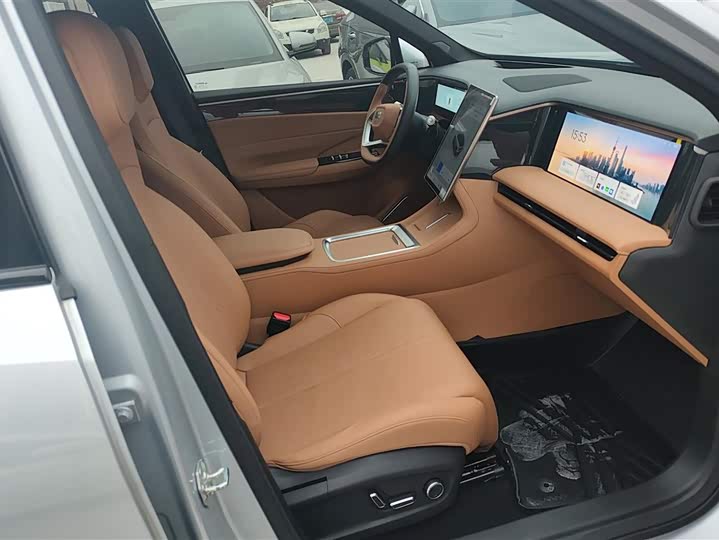 Geely Galaxy L7 2025 2025款 EM-i 115km 探索+版