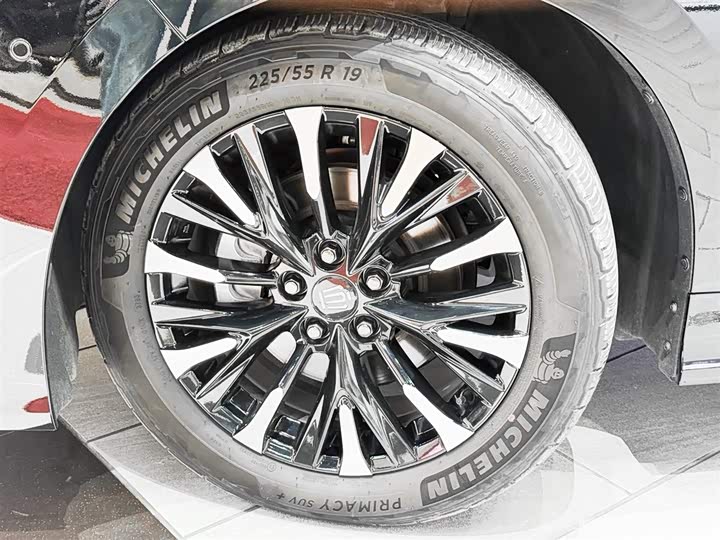 Toyota Vellfire 2024 2024款 皇冠 双擎 2.5L 至尊行政版