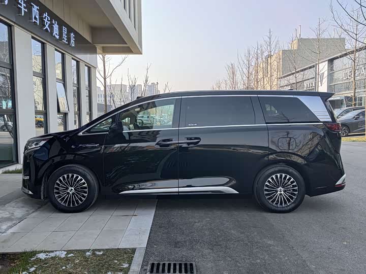 Denza D9 2025 2025款 DM-i 智驾版 1020 四驱旗舰型