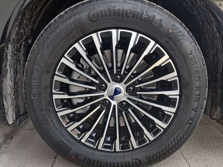 Denza D9 2025 2025款 DM-i 智驾版 1020 四驱旗舰型