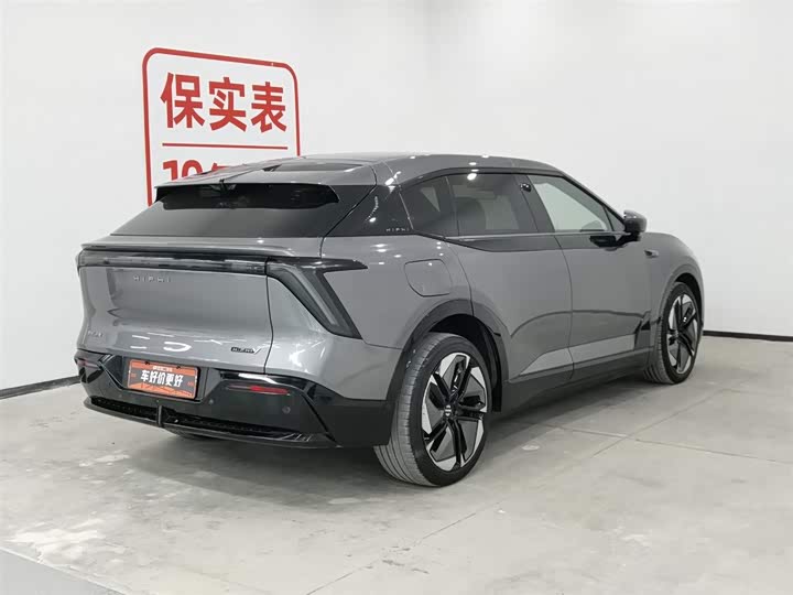 HiPhi Y 2023 2023款 765km 旗舰版