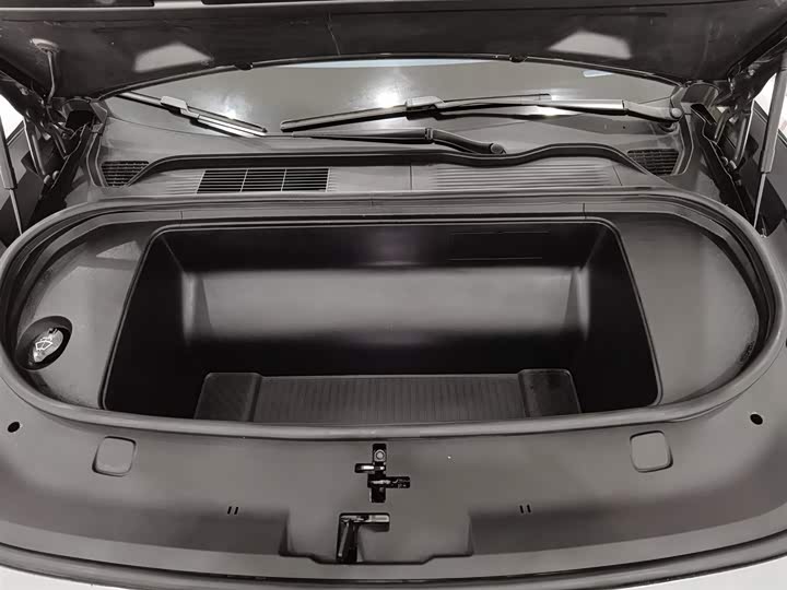 HiPhi Y 2023 2023款 765km 旗舰版