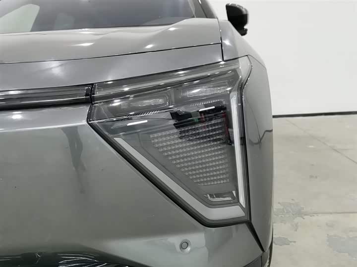 HiPhi Y 2023 2023款 765km 旗舰版