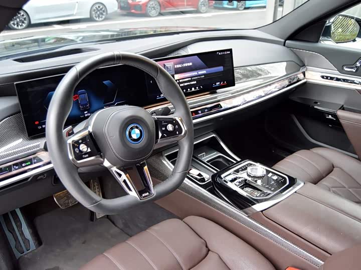 2023 BMW i7