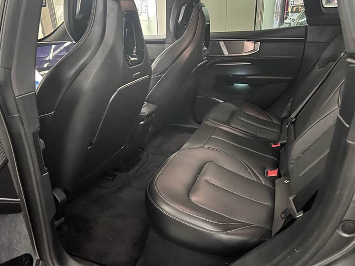 HiPhi Y 2023 2023款 560km 先锋版