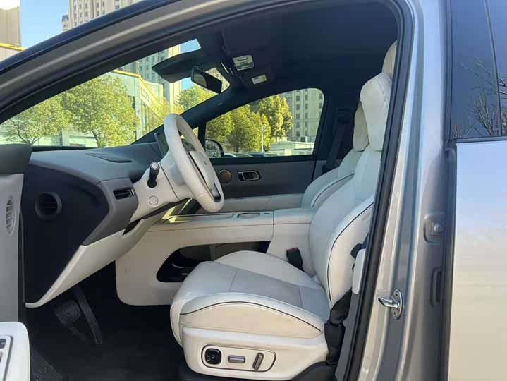 LiXiang i6 2025 2025款 四驱标准版