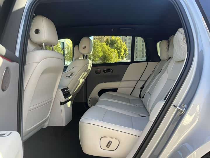 LiXiang i6 2025 2025款 四驱标准版