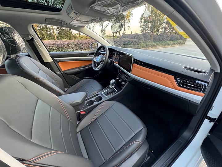 Volkswagen Bora 2025 2025款 200TSI DSG悦行导航版