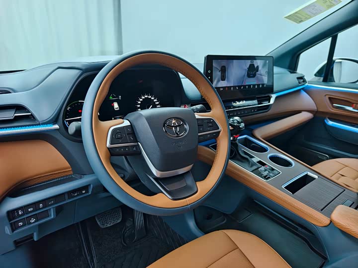 Toyota Granvia 2026 2026款 2.5L混动 舒适版