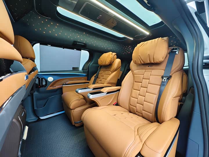 Toyota Granvia 2026 2026款 2.5L混动 舒适版