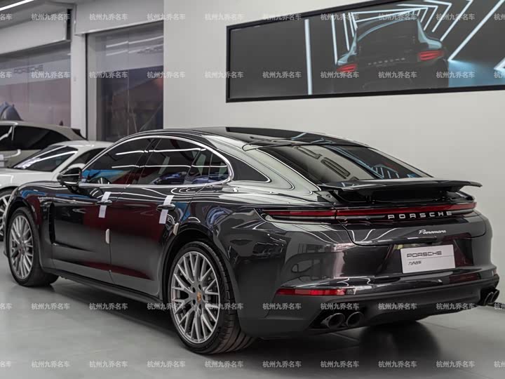 2024 Porsche Panamera