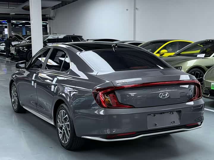 Hyundai Mistra 2021 2021款 1.8L CVT LUX尊贵版