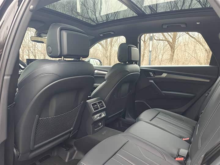 Audi Q5L 2026 2026款 45周年典藏版 45 TFSI 豪华动感型