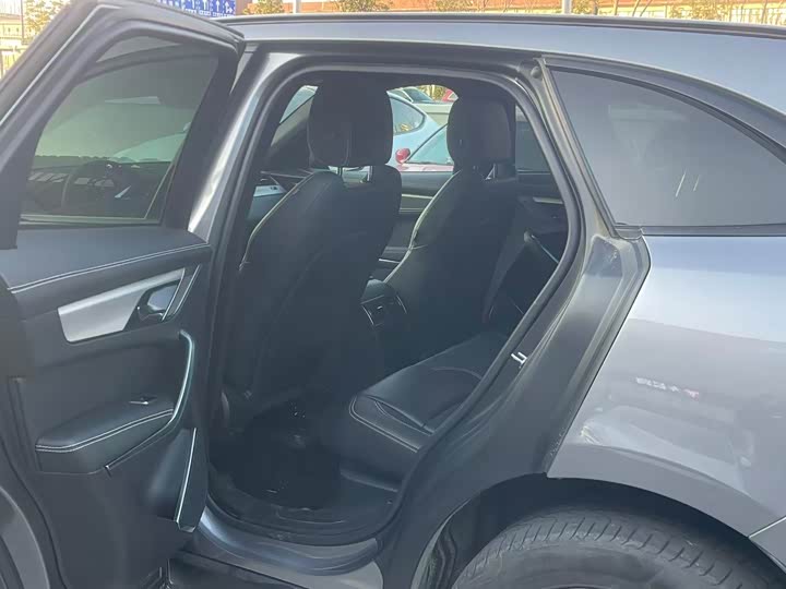 Jaguar F-Pace 2024 2024款 P250 R-Dynamic SE