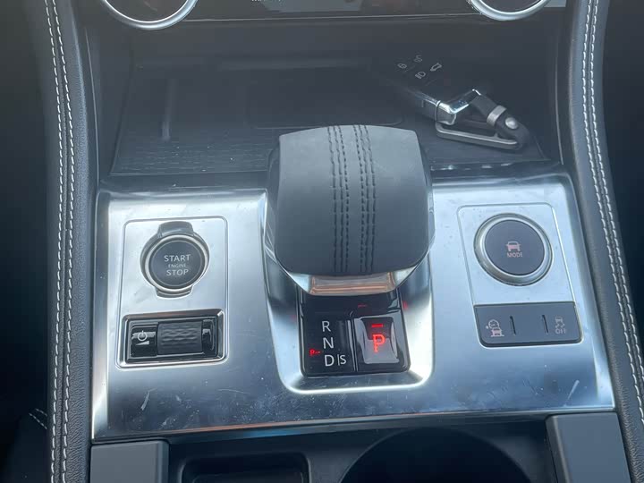 Jaguar F-Pace 2024 2024款 P250 R-Dynamic SE