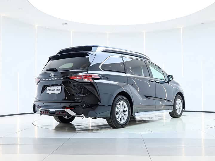 Toyota Granvia 2026 2026款 2.5L混动 舒适版